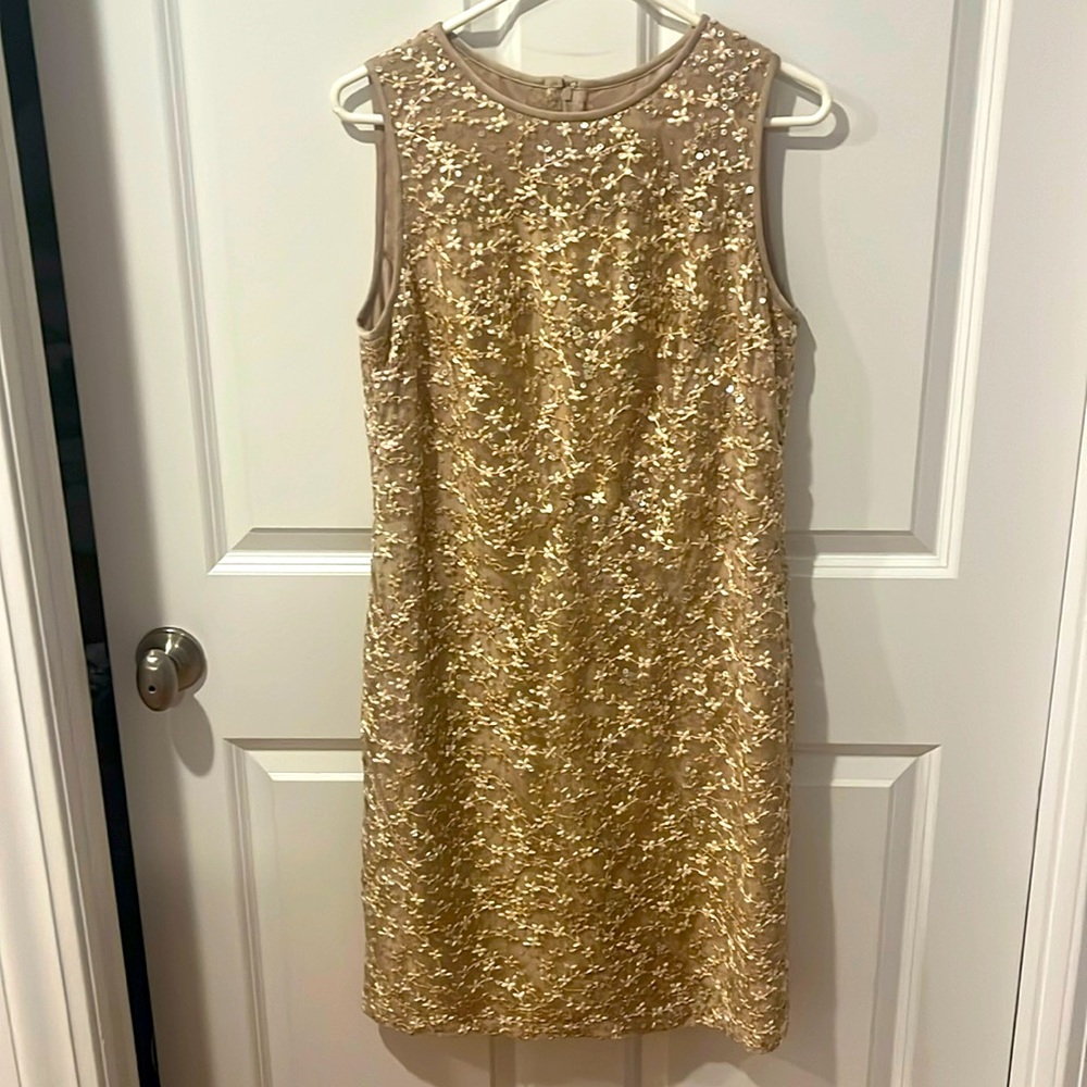 Elegant Gold Sleeveless Dress